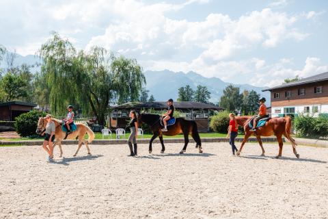 16013-Kinderprogramm_Spaß-mit-Pferden_CU3A1208_LC_(c) Zell am See-Kaprun Tourismus