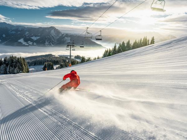Skifahren auf der Schmittenhöhe - Skiing on the Schmittenhöhe (c) Zell am See-Kaprun Tourismus.3c91d63b_original